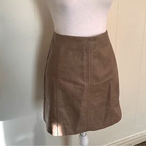 She & Sky tan faux leather skirt. Size M. Never worn, NWT